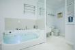 Jacuzzi bath in main bedroom - Self Catering Apartment Accommodation in Umhlanga Rocks