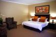 Deluxe Double Room - Bed & Breakfast accommodation in Middelburg, Eastern Cape