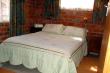 Bedroom with private bathroom - Self Catering House, Bushman's River Mouth