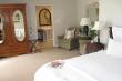 Suite No 2 - king sized bed - Heaton Cottage - Bed & Breakfast accommodation in Cowies Hill