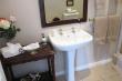 Suite No 2 - bathroom - Cowies Hill Bed & Breakfast accommodation