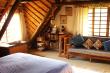 Upstairs bedroom en-suite  - Champagne Valley Self Catering Cottage Accommodation