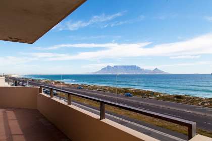 The Cadiz Freedom Swim close to Big Bay Accommodation