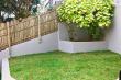 Private enclosed garden with stairs (Pet-friendly: 2 small to medium size dogs)