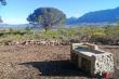 Gum Tree Cottage - BBQ / Braai Area with a stock of wood!