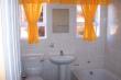 bathroom units 6 - 13 - Shelly Beach Self Catering Holiday Accommodation