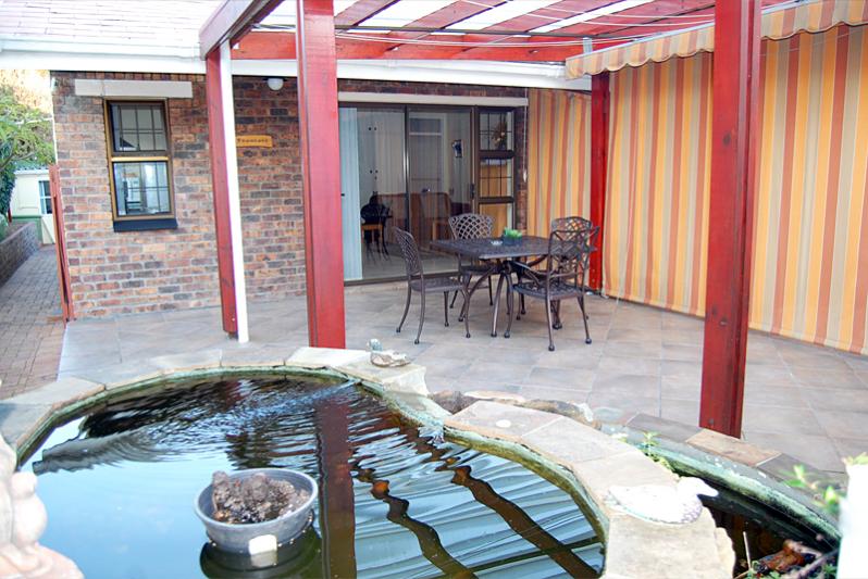  ONE BEDROOM FOUNTAIN SUITE COVERED PATIO