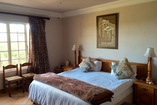 La Familia Guest House - Pinetown Accommodation. Pinetown Bed 