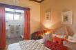 Eleanore Suite King bed or singles - Bothas Hill Bed & breakfast accommodation