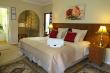Hibiscus suite -king size or 3 single beds