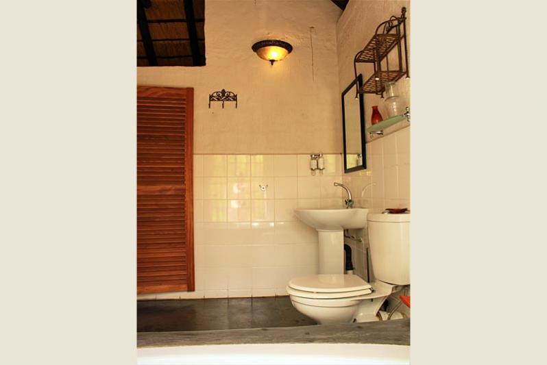 Shikwari Marula, Jackelberrry, Leadwood & Marula Bathrooms