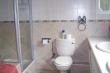 Bathroom en Suite - Leisure Bay Self Catering Apartment Accommodation