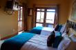 Fire Thorn Second bedroom ( 2 x 3/4 beds)with TV and DSTV and DVD Player and bathroom on suite