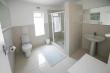 (7) Topjib Suite - Bathroom