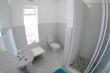 (6) Staysail Suite - Bathroom