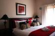 Luxury en suite bedrooms wth King or Queen size beds, DSTV, Wifi Internet access, heaters, hairdrye