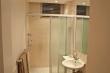 2nd bathroom - Self Catering Apartment Accommodation in Umhlanga Rocks