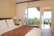 Main Bedroom (Queen) with en suite - Shelly Beach Self Catering Accommodation