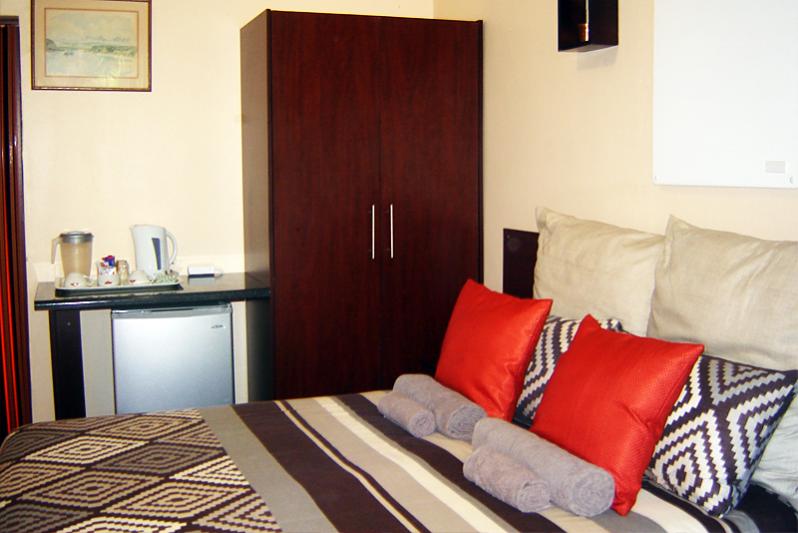 Ratanang Bed And Breakfast - Mafikeng Accommodation.