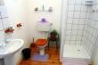 Unit 2 Bathroom - Self Catering Accommodation in Graaff-Reinet
