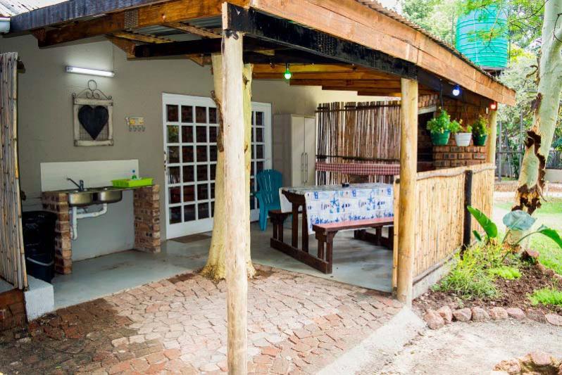 2 x Bedroom self-catering Zanzibar patio with braai area