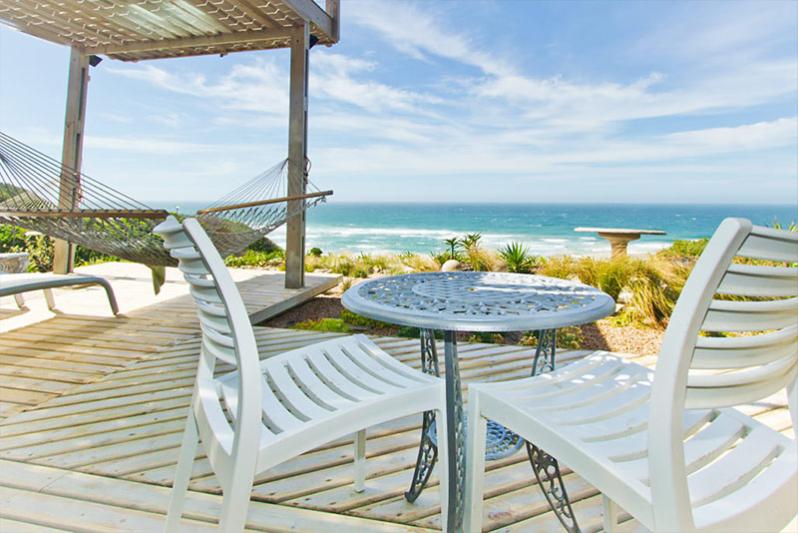 Luxury 3 Bedroom/on-suite Apartment-self-catering Sea view