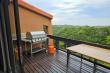 Large deck area & Gas braai to relax & enjoy meals & view
