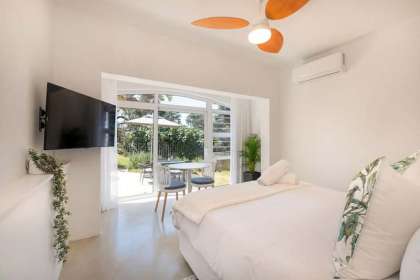 The Studio @ 9 Perissa, Santorini