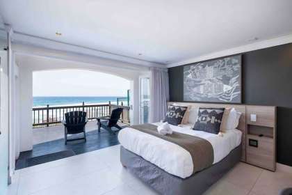 Sunrise Beach Villa @ 26 Perissa, Santorini